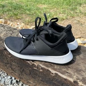 Women’s Reebok size 9